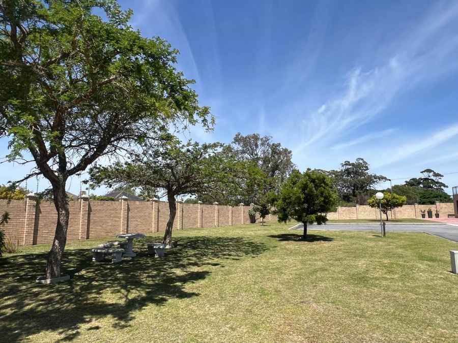 3 Bedroom Property for Sale in Weybridge Park Eastern Cape